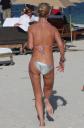 tara-reid-bikini-1-08.jpg