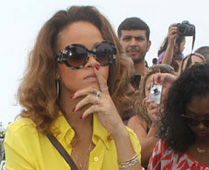 Rihanna carioca!
