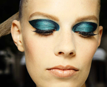 O make verde (alô Copa!) do desfile da Versace em Paris