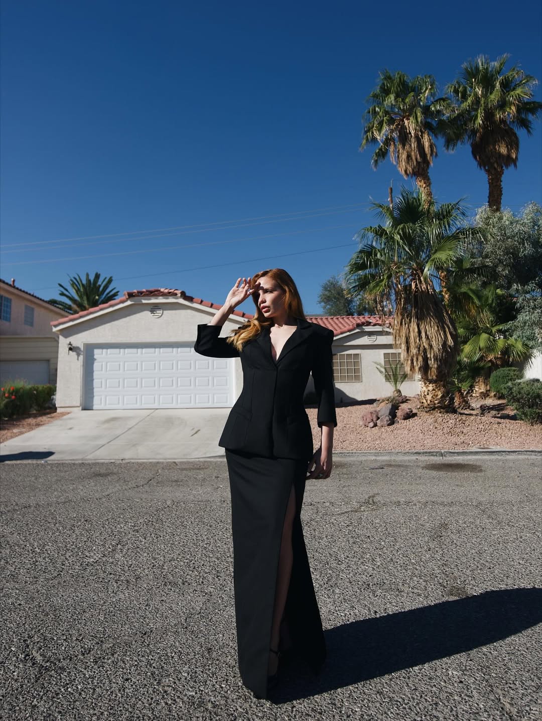 carol-biazin-look-grammy-latino-2025-garotas-estupidas