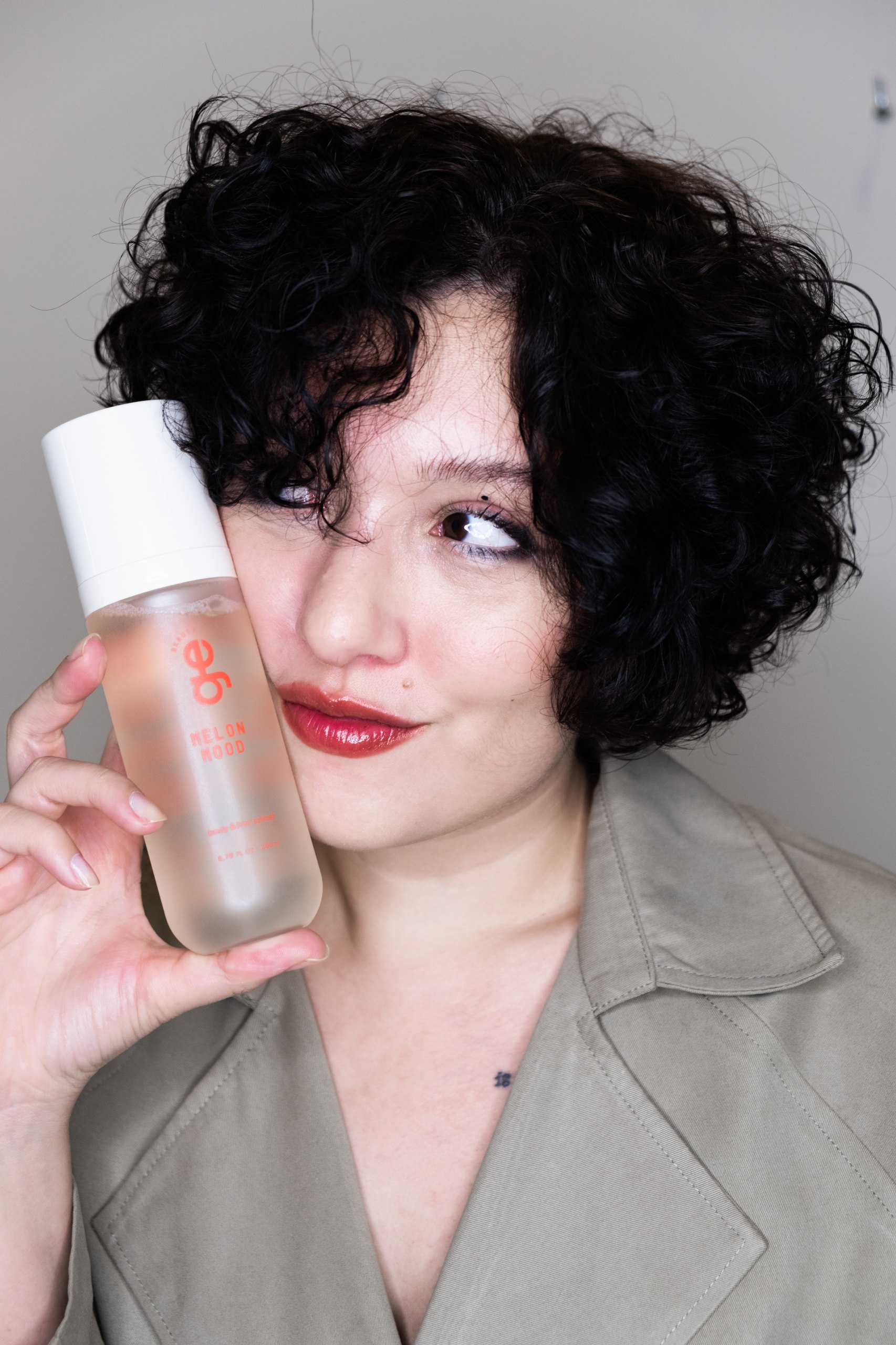 Será que precisamos de mais um body splash? Nossas percepções do Melon Mood Body & Hair Splash após uma semana de teste