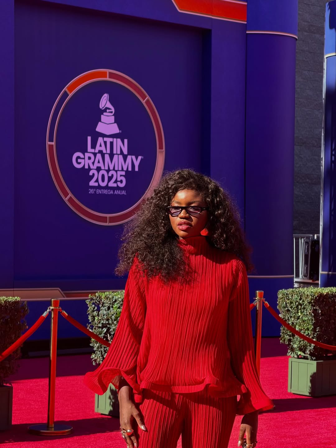 sade-look-grammy-latino-2025-garotas-estupidas