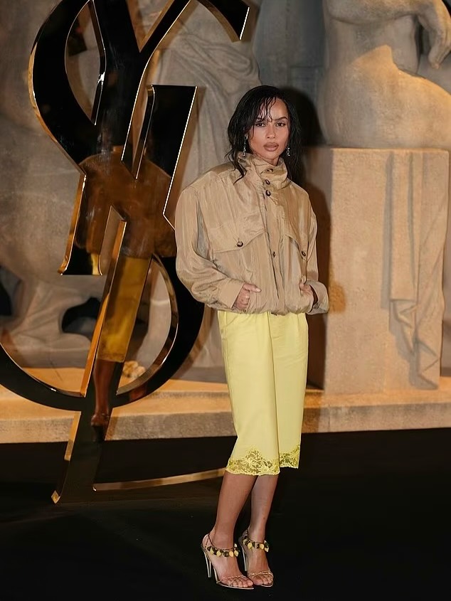 zoe-k-look-camisola-renda-ge1