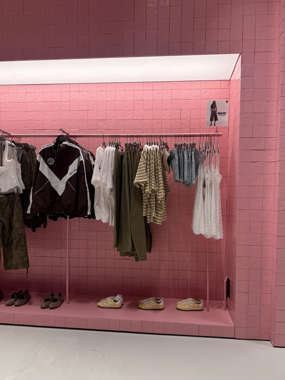 Conhecemos a Bershka, irmã mais nova da Zara, que inaugura primeira loja no Brasil