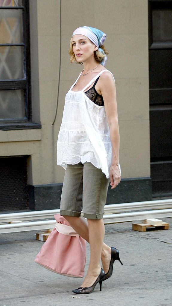 Sarah Jessica Parker on Location For “Sex and the City” on June 10, 2002