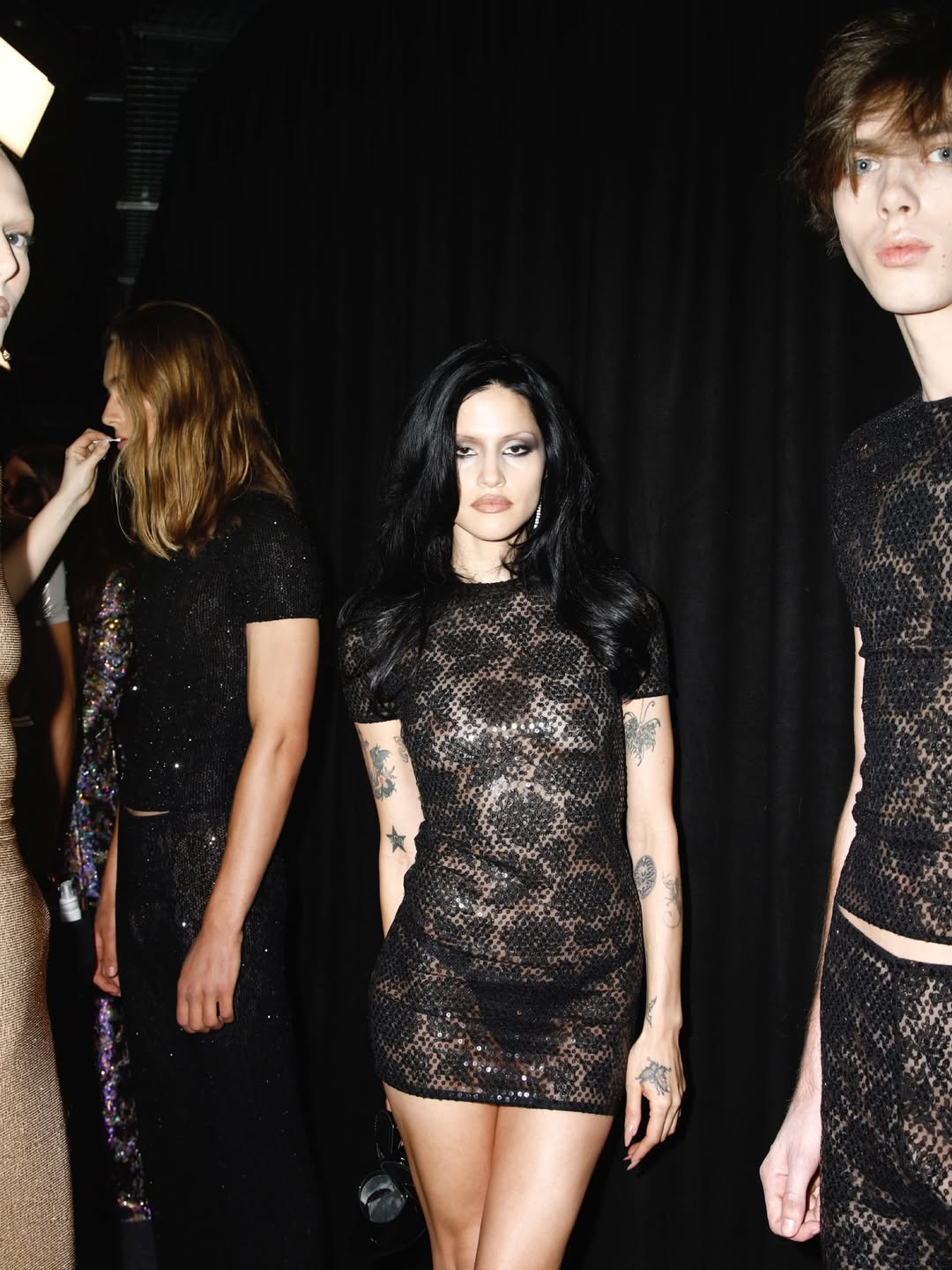 Demna conduz Gucci a nova atitude ampliada e exagero calculado