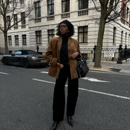 Blazer de Suede: como usar a peça que está em alta no pré-outono europeu?