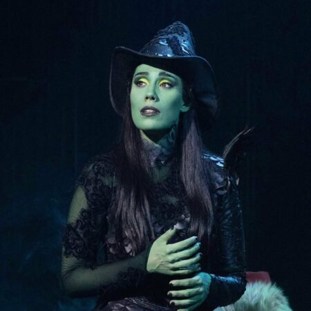 Myra Ruiz sobre decisão de se tornar atriz de teatro: ‘Eu fui uma adolescente salva pelos musicais’