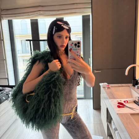 Livia Nunes marca presença em estreia histórica de Demna em Gucci