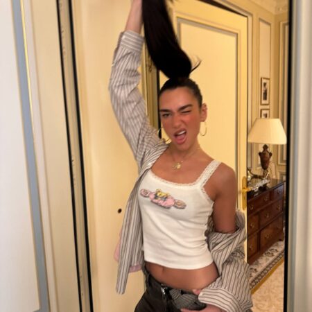 Depois do coque clean girl, o rabo de cavalo ainda tem espaço no seu cabelo?