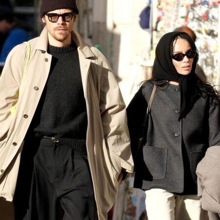 5 looks que provam que Zoë Kravitz e Harry Styles são o casal mais estiloso do momento