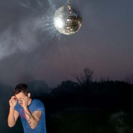 Harry Styles anuncia novo disco para 6 de março