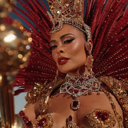 “Cada mulher em sua maturidade também venceu e brilhou junto comigo”, diz Juliana Paes