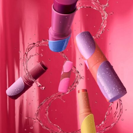 Novidades de beleza: blush em diversos formatos, fragrâncias, iluminador com glow impactante e muito mais