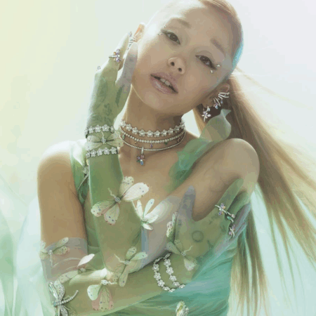 Swarovski apresenta a segunda coleção com Ariana Grande