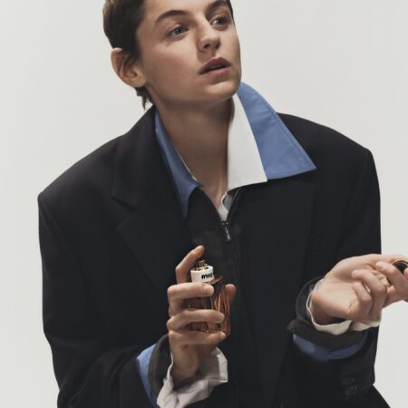 Miu Miu Beauty chega ao Brasil trazendo nova fragrância feminina