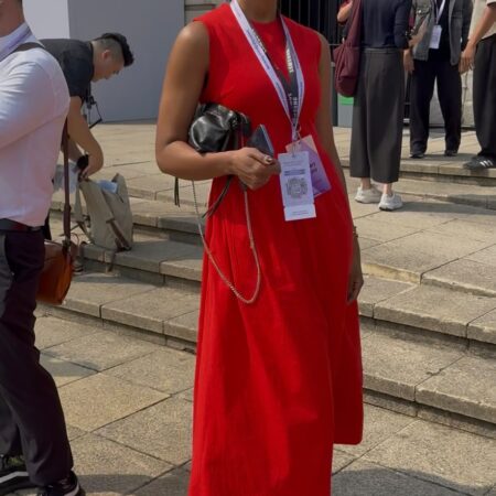 O que as garotas estilosas estão vestindo em Londres? Te mostramos!