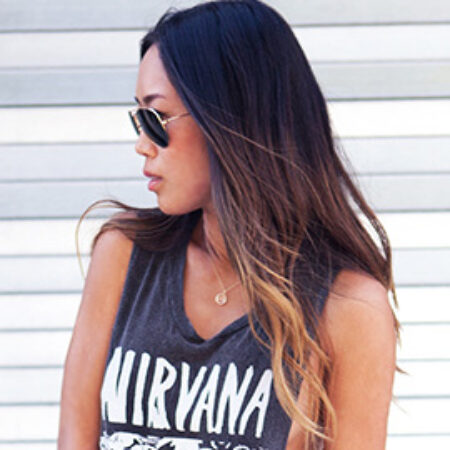 Rocker tee + jeans metálico!