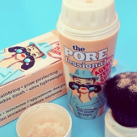 Benefit lança versão em pó do famoso POREfessional!