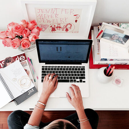 Pensando em estudar moda? Conheça os cursos online da EnModa!