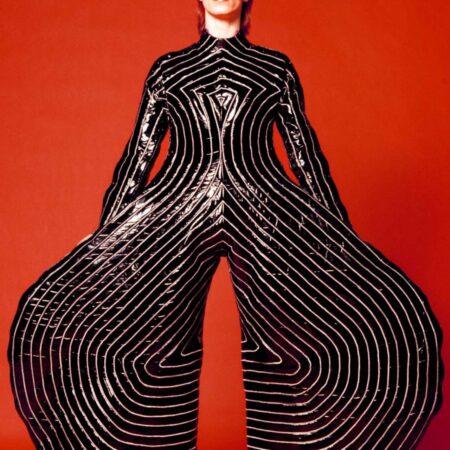 11 momentos em que David Bowie foi destaque na moda