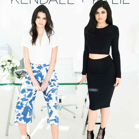 Kendall e Kylie Jenner lançam coleção de roupas e sapatos – e tem vários itens desejo!