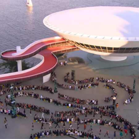 6 destaques do desfile da Louis Vuitton Cruise no Rio de Janeiro