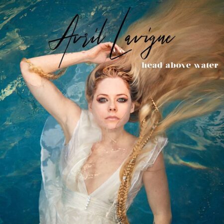 Avril Lavigne está de volta – bateu a nostalgia! Relembre os looks da cantora